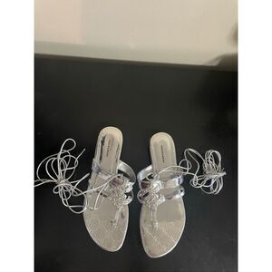 Vintage Rocawear silver metallic gladiator sandals rhinestone-embellished size 9